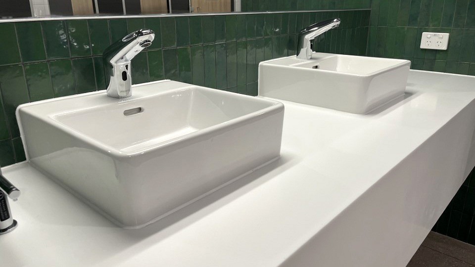 Single lever mixers don’t belong in public or commercial bathrooms